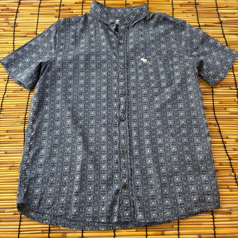 Abercrombie Kids Blue Medallion Print Short Sleeve Button Up Shirt Size 13/14